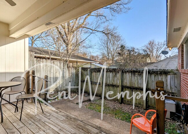 Building Photo - 1607 Forest Ave