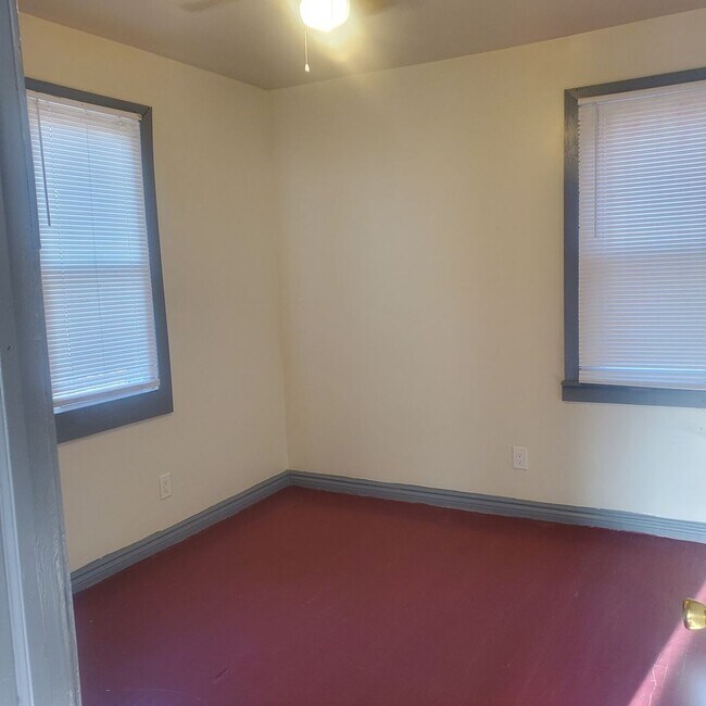 Building Photo - 8546 Ironwood St