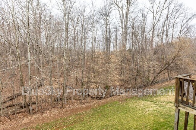 Building Photo - 2304 Ravenswood Ct