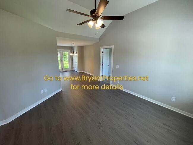 Building Photo - 105 20th Ave W - Spriningfield, TN 37172