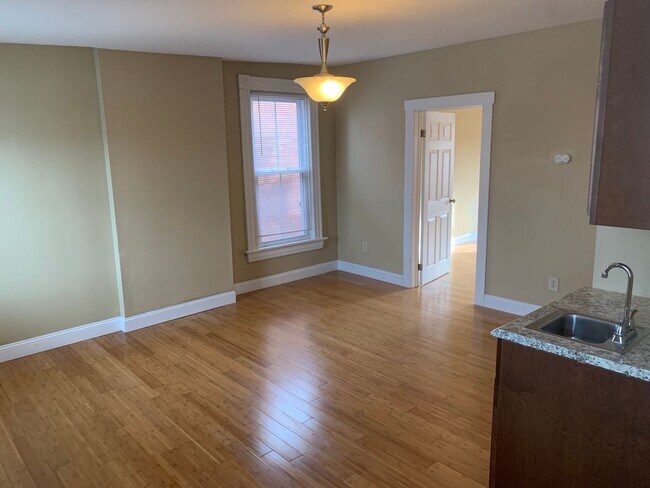 Building Photo - 3129 Shenandoah Ave