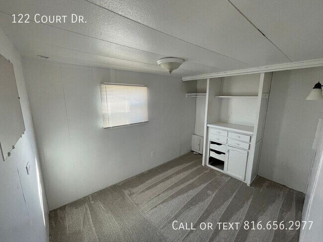 Building Photo - 122 Court Dr