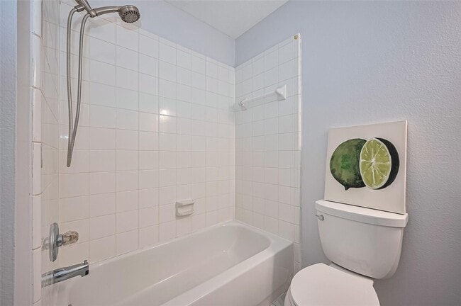 Building Photo - 5914 Clerkenwell Dr