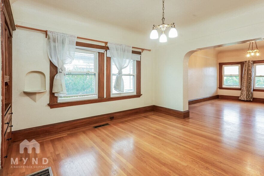 Building Photo - 1517 19th Ave