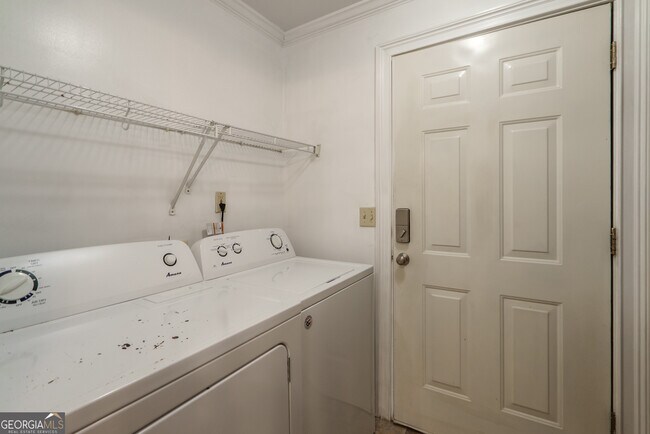 Building Photo - 248 W River Bend Dr