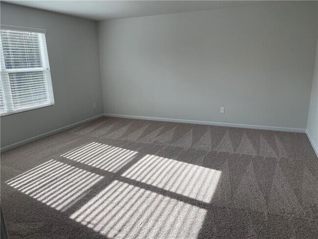 Building Photo - 240 Summerwood Ln