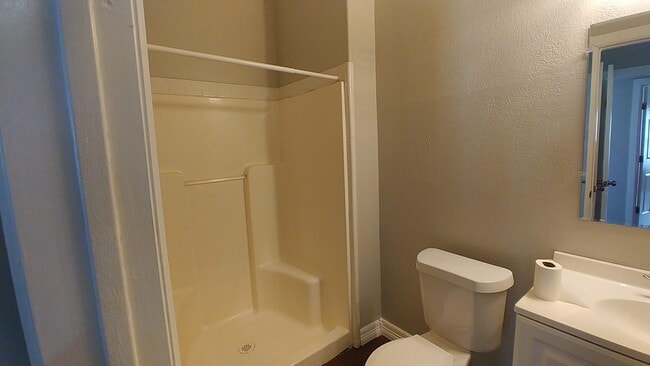 Building Photo - 47 N Xanthus Ave