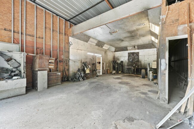 Building Photo - 5621 Haywood St