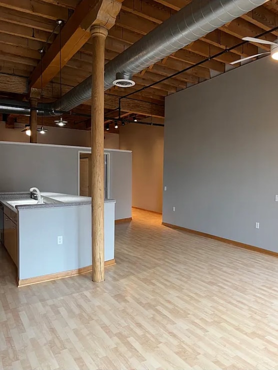 Building Photo - 205 N Water St