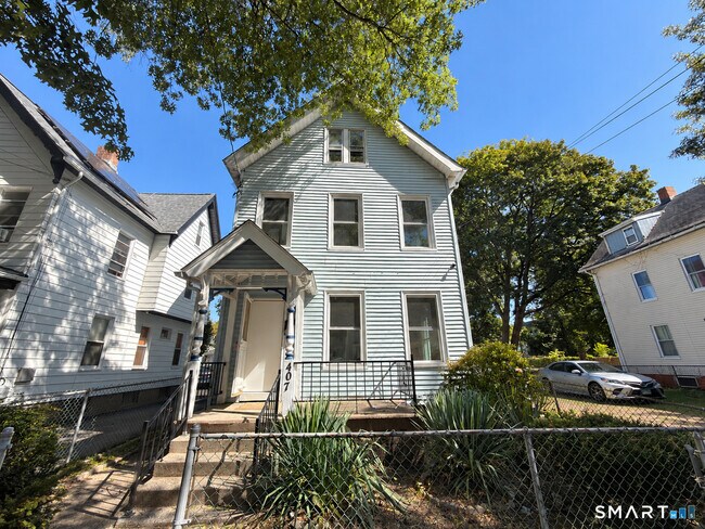 Building Photo - 407 Shelton Ave