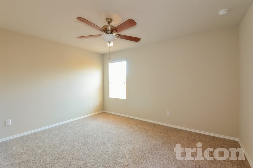 Building Photo - 5118 Everett Loop