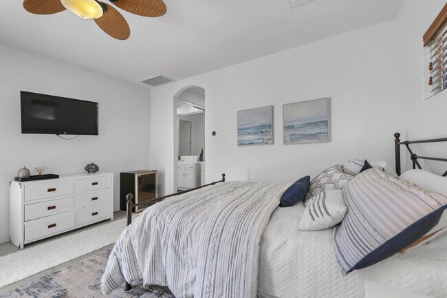 Building Photo - 267 Loch Lomond Rd