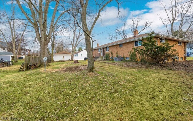Building Photo - 2920 Northglen Dr