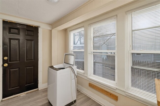 Building Photo - 53 Scottsville Rd