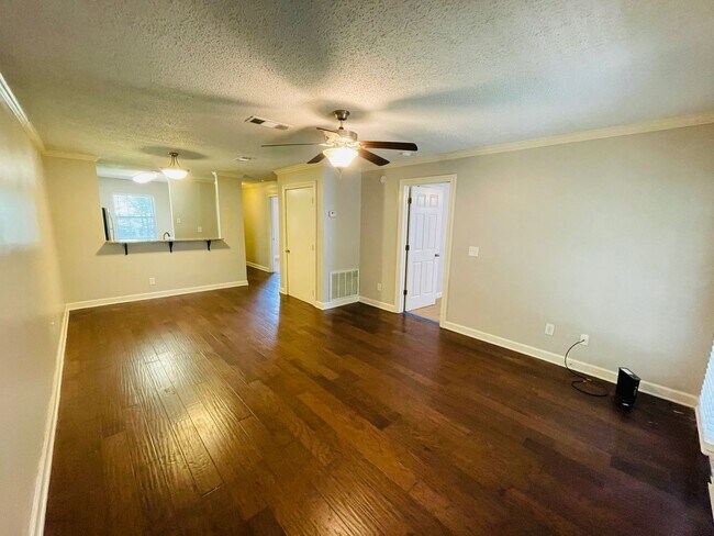 Building Photo - 2BR/2BA FOR RENT