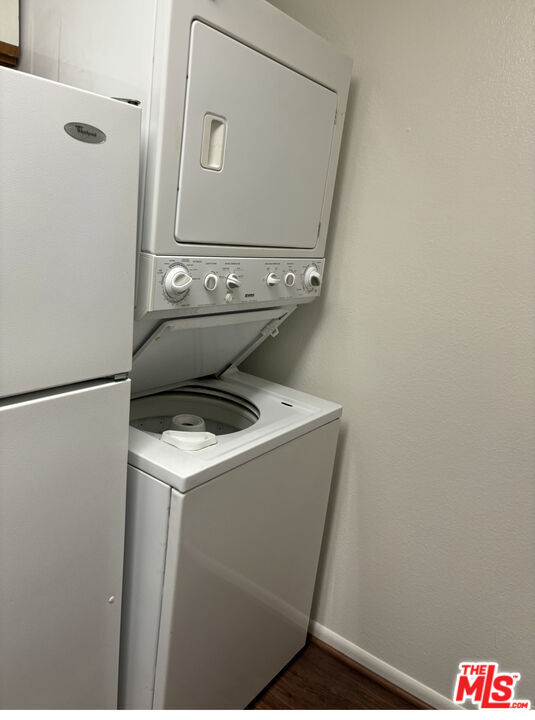 Building Photo - 351 N Hermosa Dr