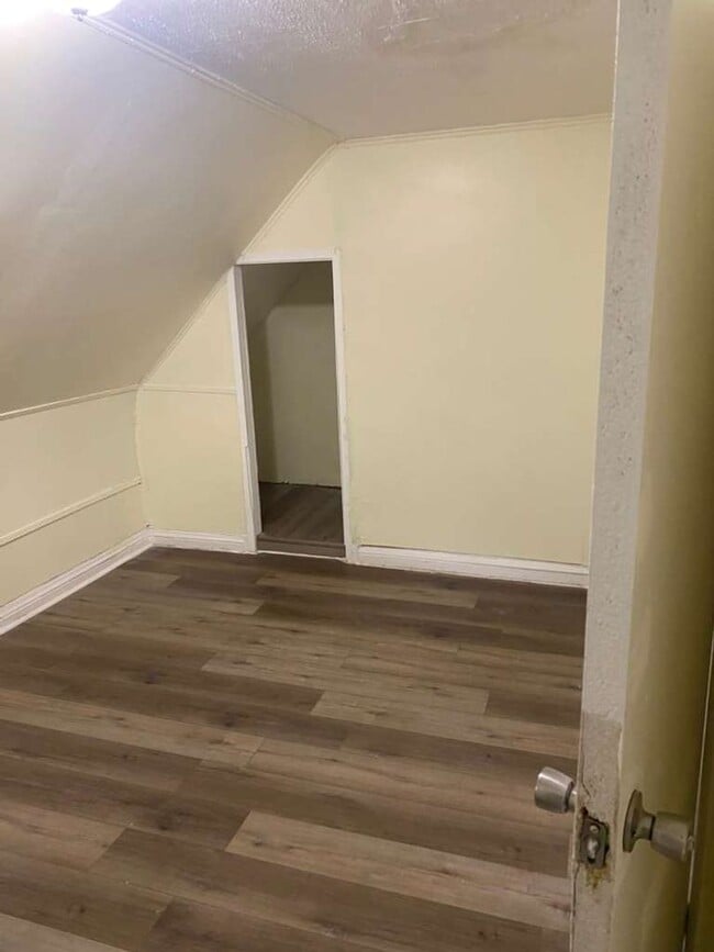 Building Photo - 2219 W 103rd St