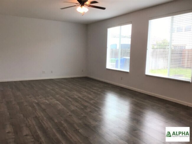 Building Photo - This property is large &amp; clean