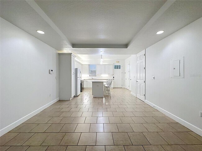 Building Photo - 2053 Green Oak Ct