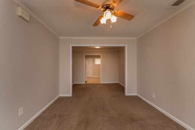 Building Photo - SECTION 8 ACCEPTED! - Cozy 2-Bedroom Home in Prime Augusta Location