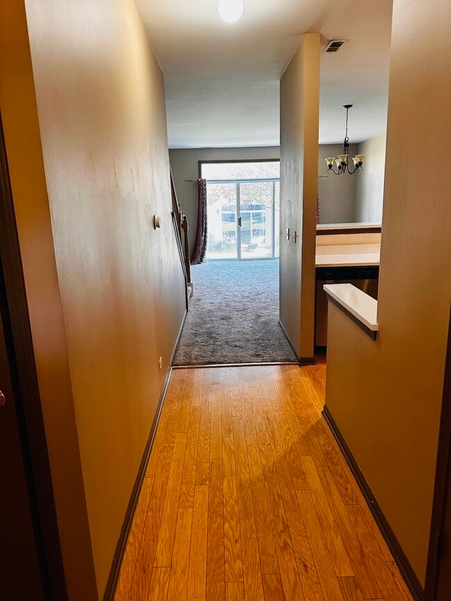 Building Photo - 2903 Falling Waters Dr
