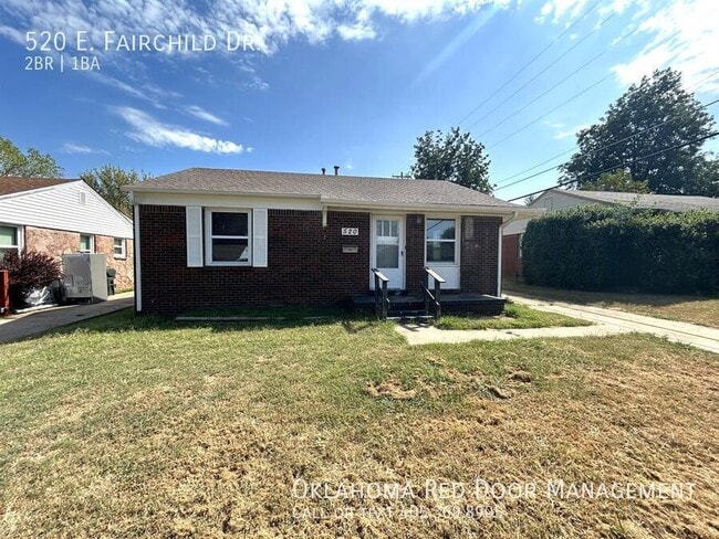 Building Photo - 520 E Fairchild Dr