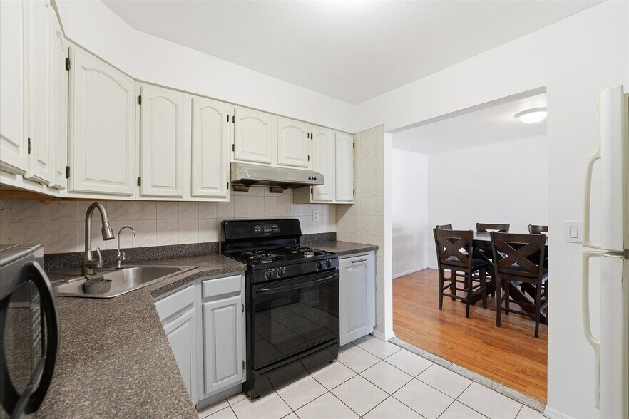 Building Photo - 41 Alan Terrace