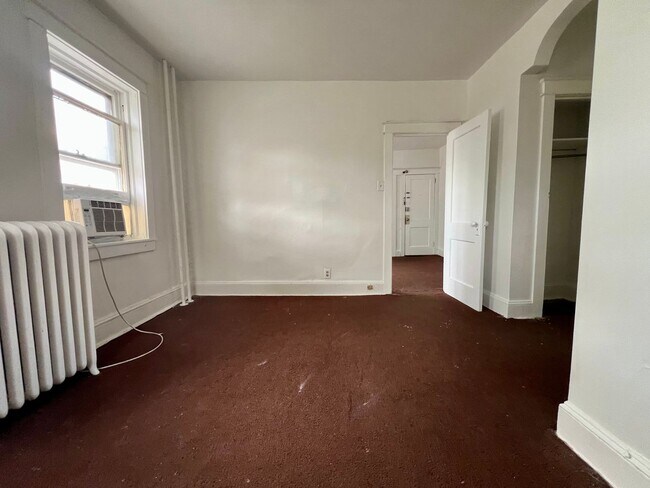 Building Photo - 1001 Clifton Ave