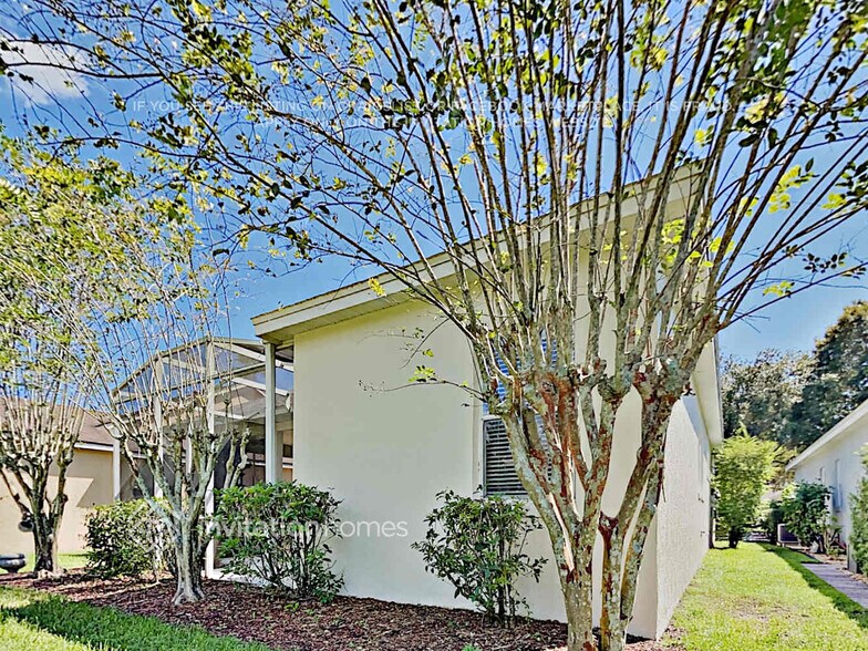 Building Photo - 852 Lakeworth Cir