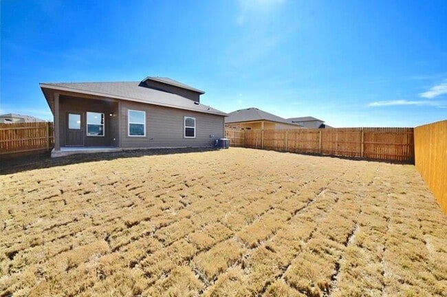 Building Photo - 2036 Port Ellen Dr