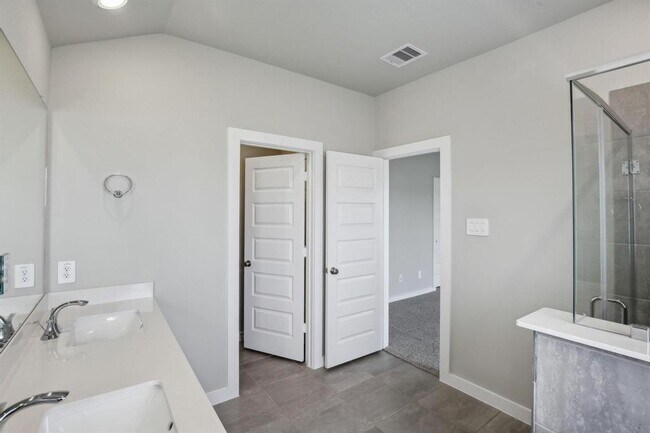 Building Photo - 3030 Marble Wy