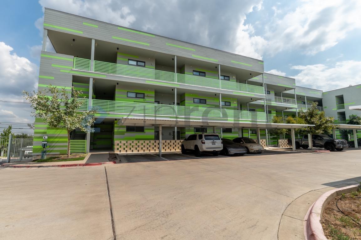 Building Photo - Unit 302
