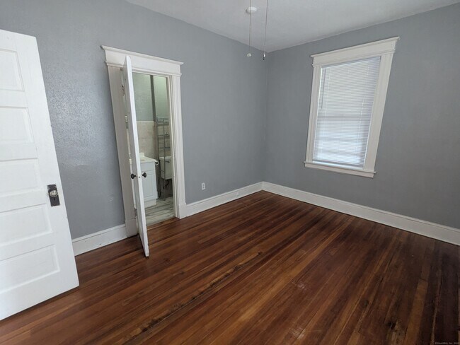 Building Photo - 23 Lyman St