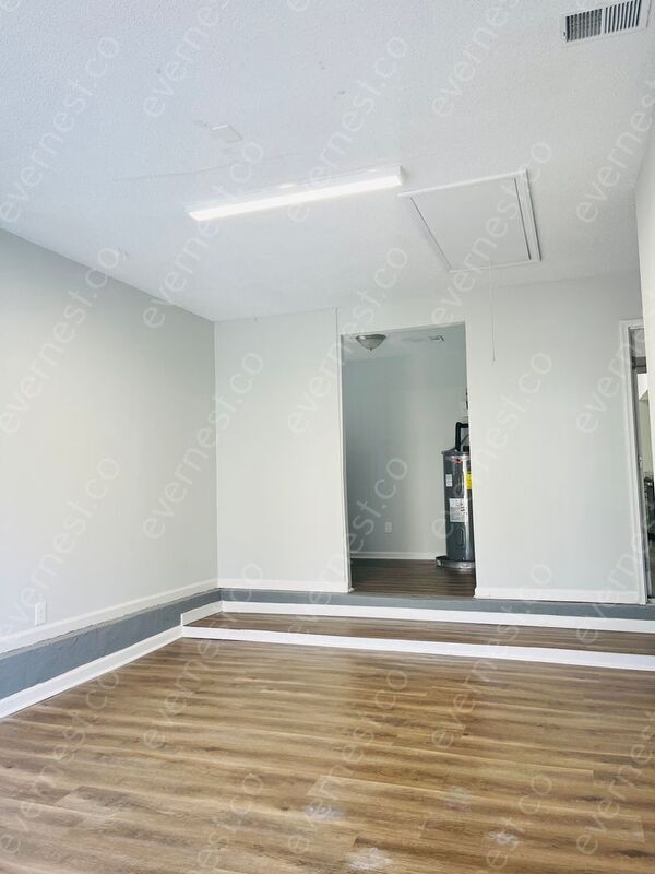 Building Photo - 9601 Marshbrooke Rd