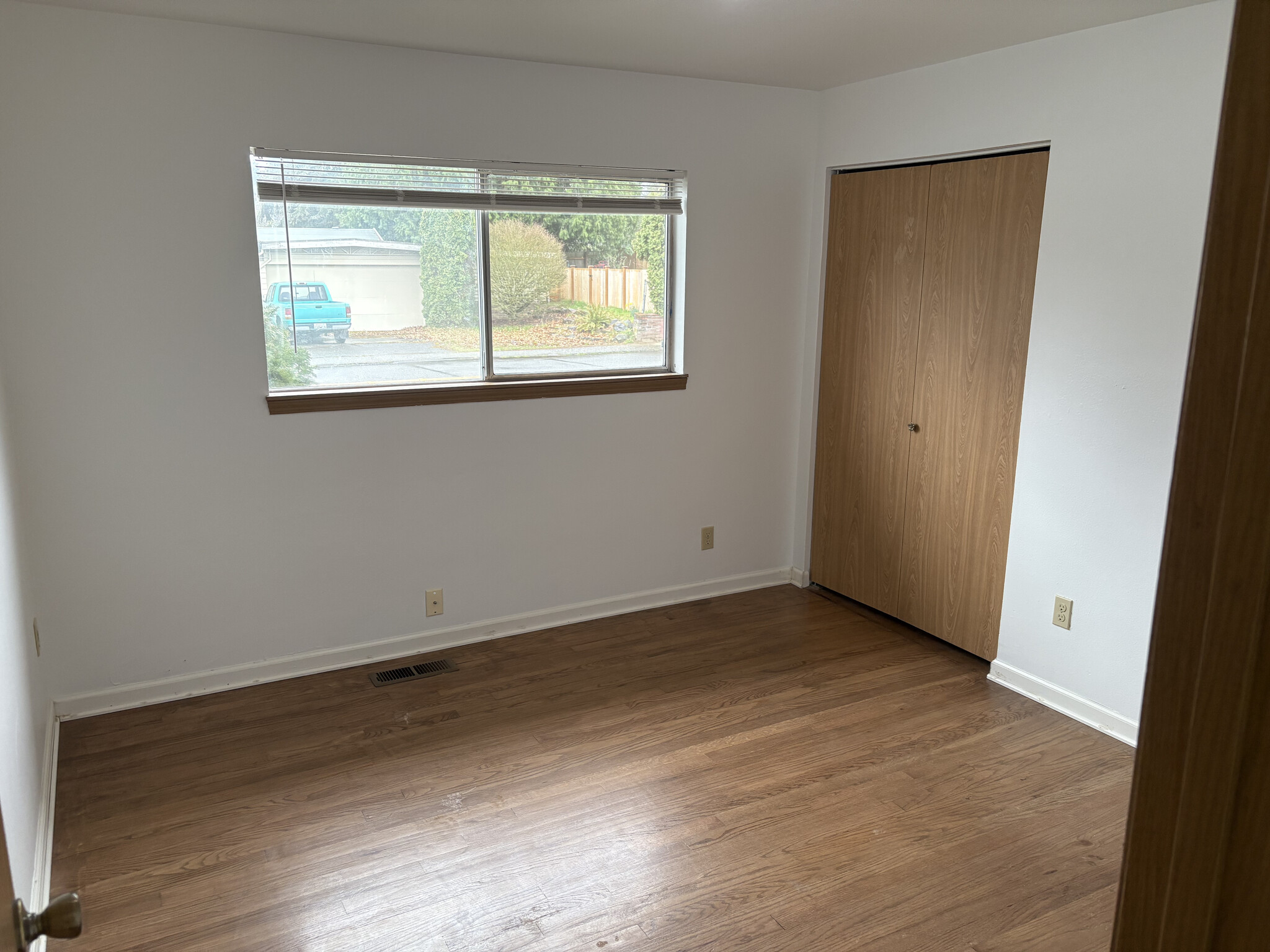 Bedroom 2 Closet door/Window - 861 Edmonds Avenue Northeast