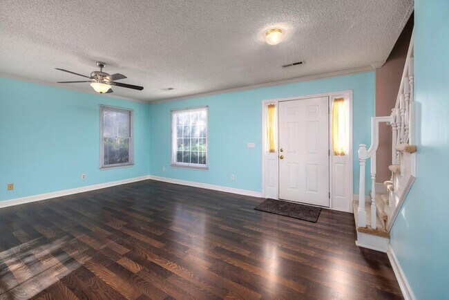 Building Photo - 921 Arnaud St