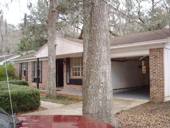 Building Photo - 2007 Harriet Dr