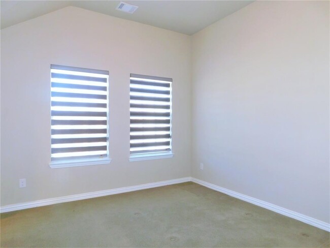 Building Photo - 5520 Liberty Dr