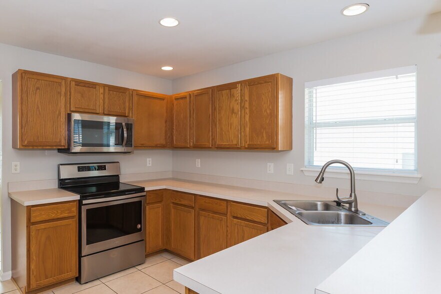 Building Photo - 13578 Ashford Wood Ct W