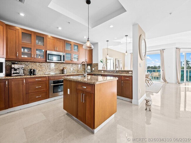 Building Photo - 516 Hendricks Isle