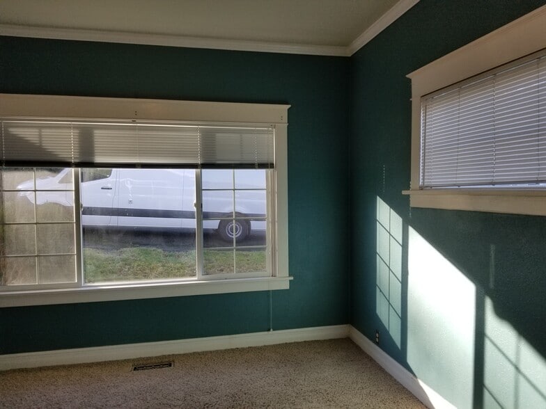 First bedroom looking at street - 1318 N C St