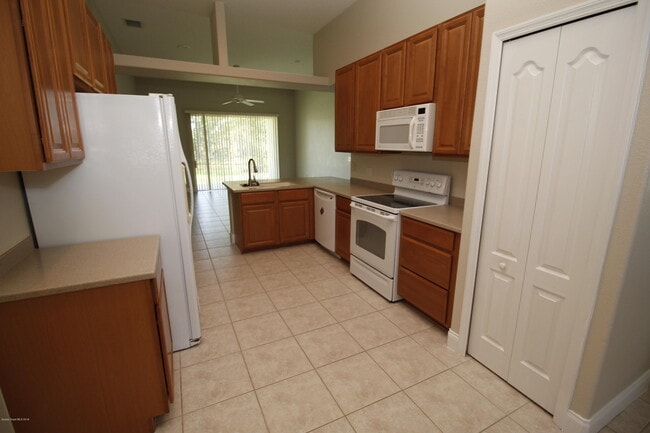 Building Photo - 184 Brandy Creek Cir SE