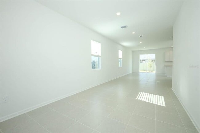 Building Photo - 2618 Skyline Lp