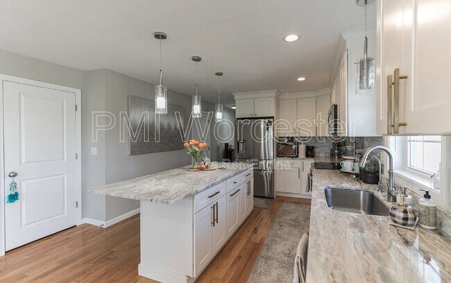Building Photo - 1 Sourwood Cir