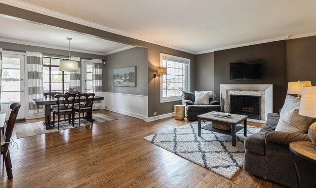 Building Photo - 9546 Springfield Ave