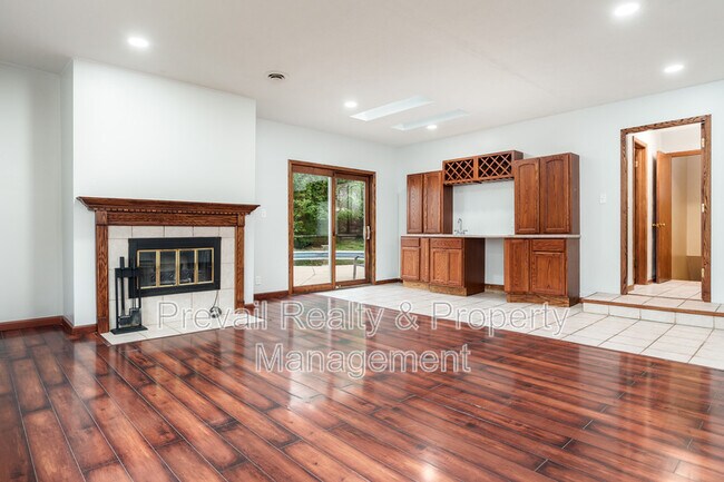 Building Photo - 5418 Tam O Shanter Dr