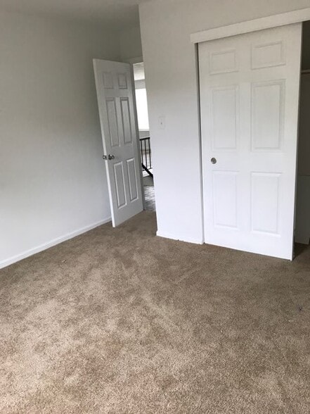Building Photo - 44 Hopewell Ln Unit #B