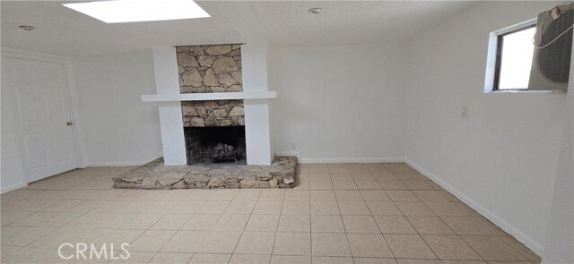 Building Photo - 21780 Snow View Dr