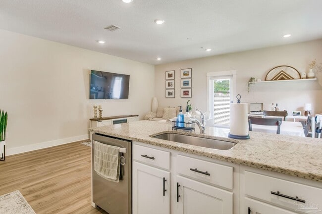 Building Photo - 1663 Iroquois Ct