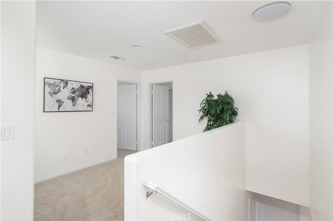 Building Photo - 1425 Crown Cir